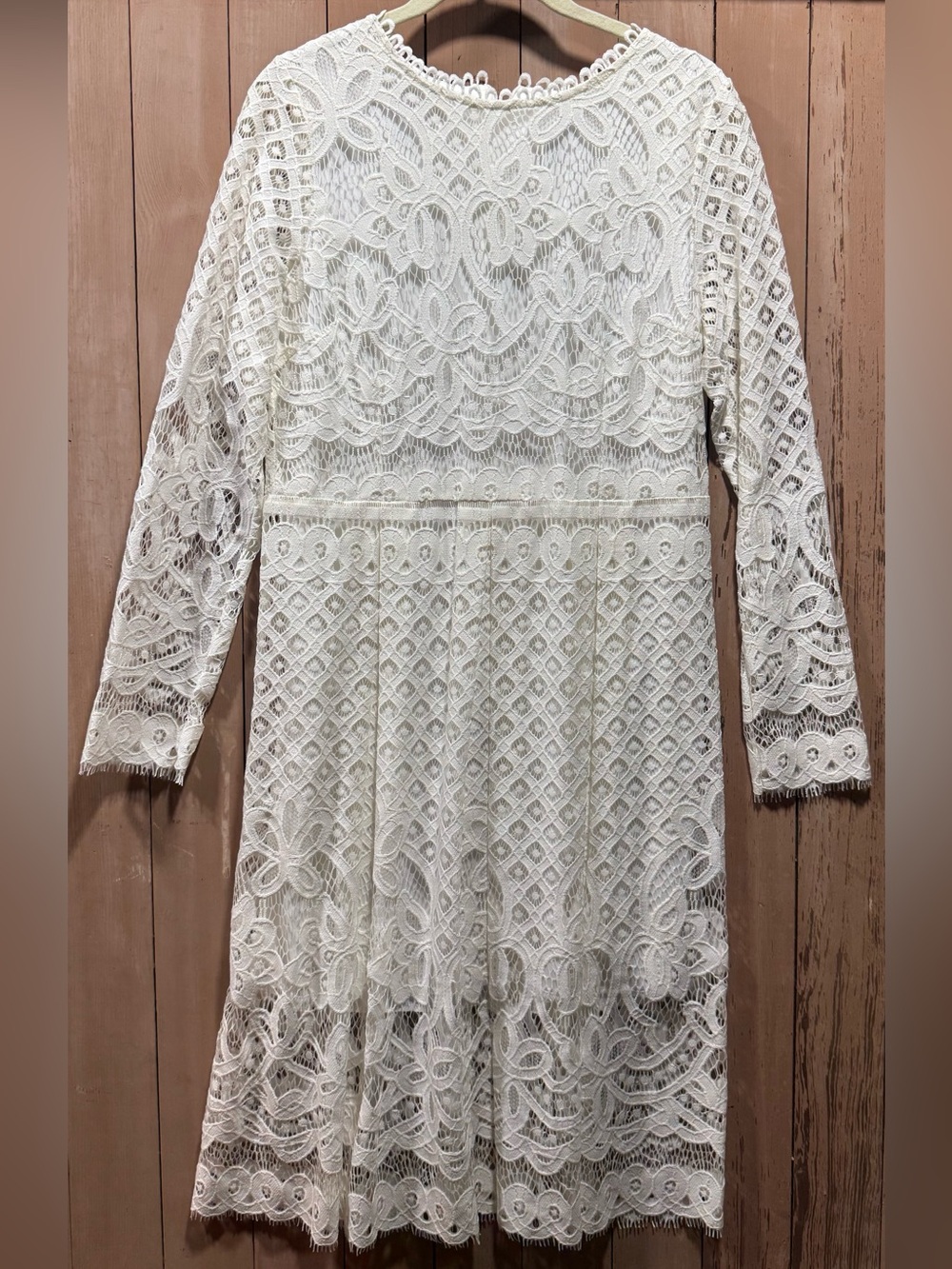 Women's White Long-Sleeve Lace Dress